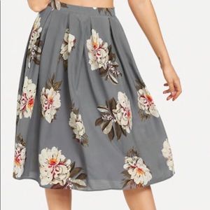 Floral grey midi skirt